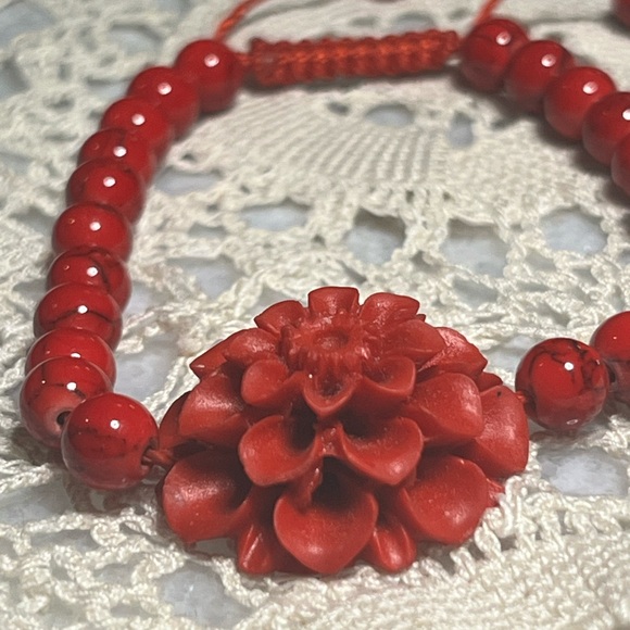 Red Beaded Flower Bracelet - Picture 2 of 5